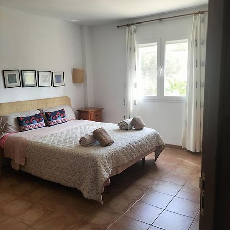 Son Bou By The Sea; Home With A Private Garden Bagian luar foto