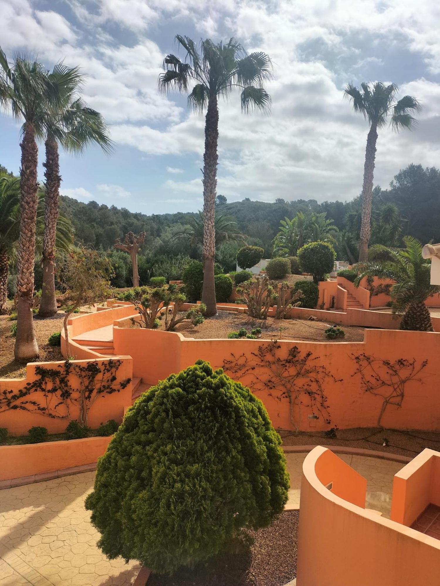Son Bou By The Sea; Home With A Private Garden Bagian luar foto